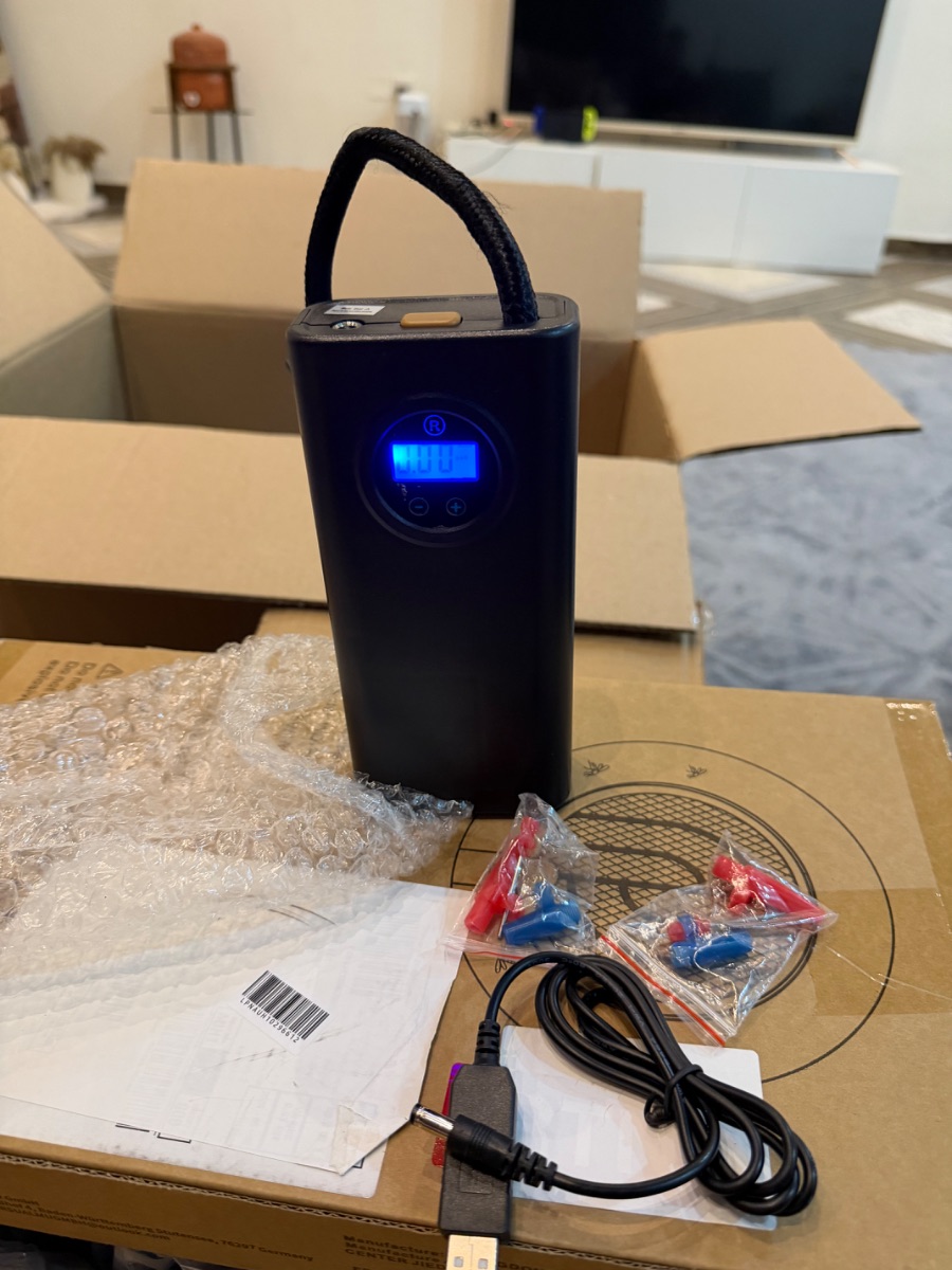 Portable Air compressor photo 3