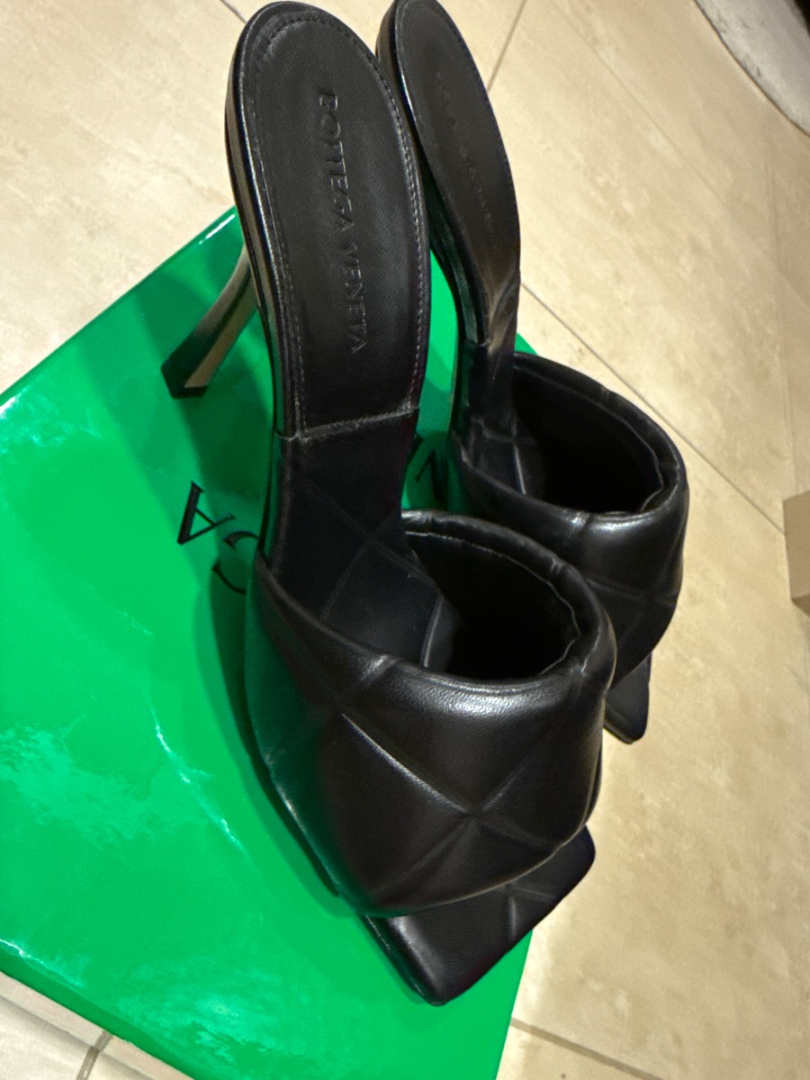 Bottega Veneta stretch heels photo 3