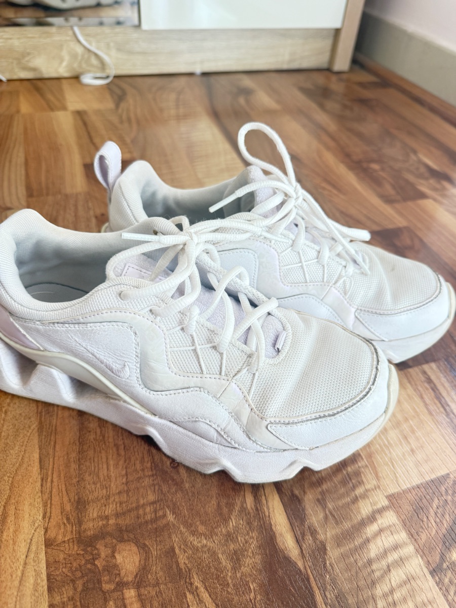 Nike shoe