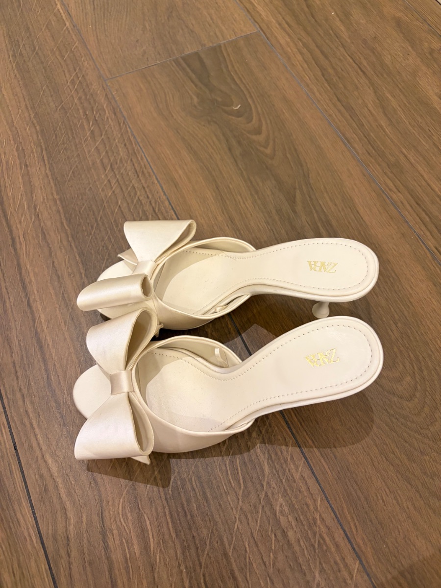 Zara beige bow heels photo 2