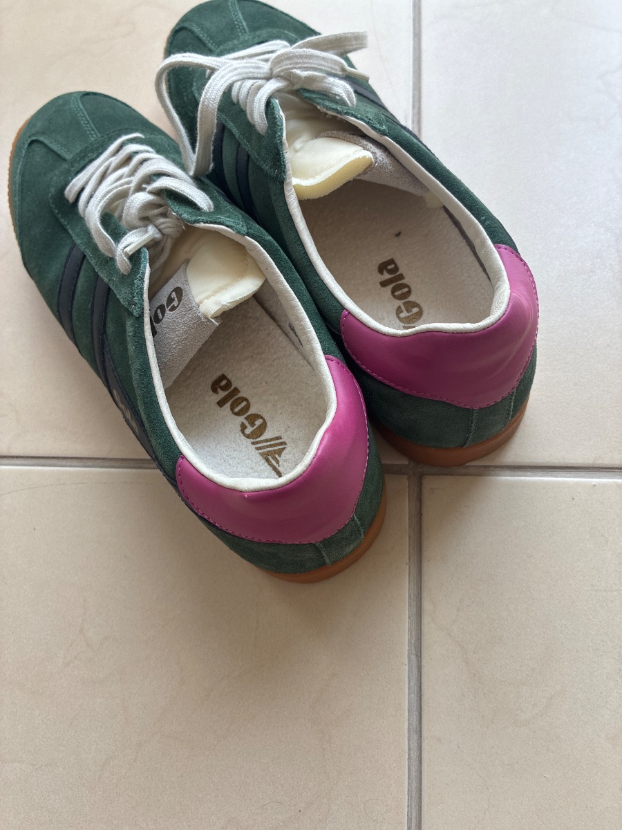 Unisex new (worn to try only) GOLA suede trainers 42 / uk 9 photo 2
