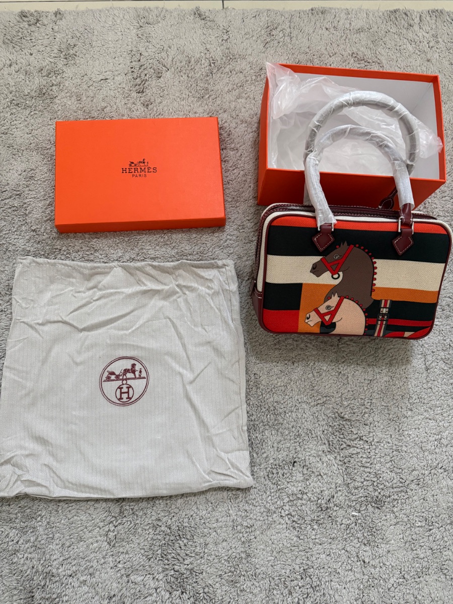 New handbag with box ( hermes inspired) photo 2