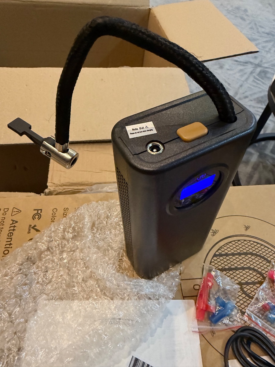 Portable Air compressor photo 2