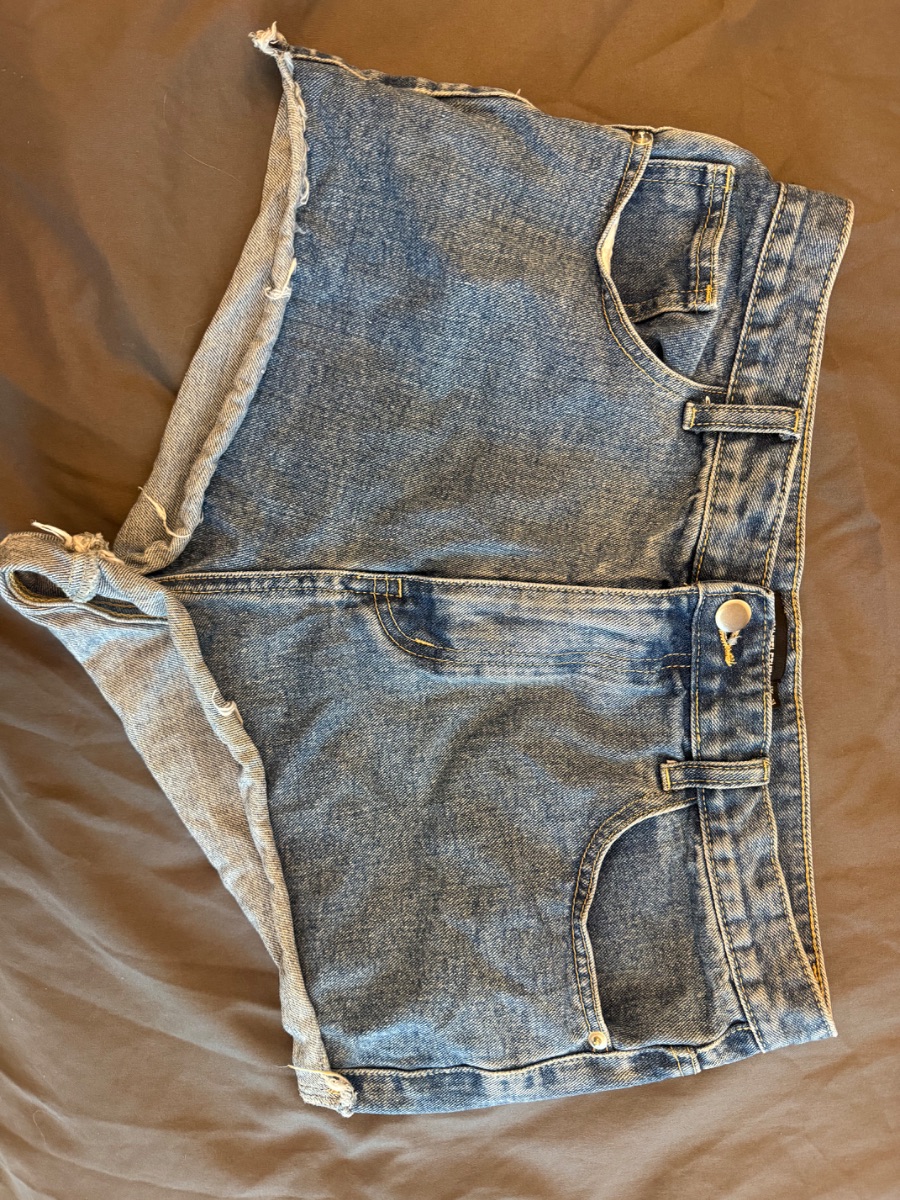 PLT PRETTYLITTLETHING Mid Blue Wash Frayed Hem Denim Shorts size 14 photo 2