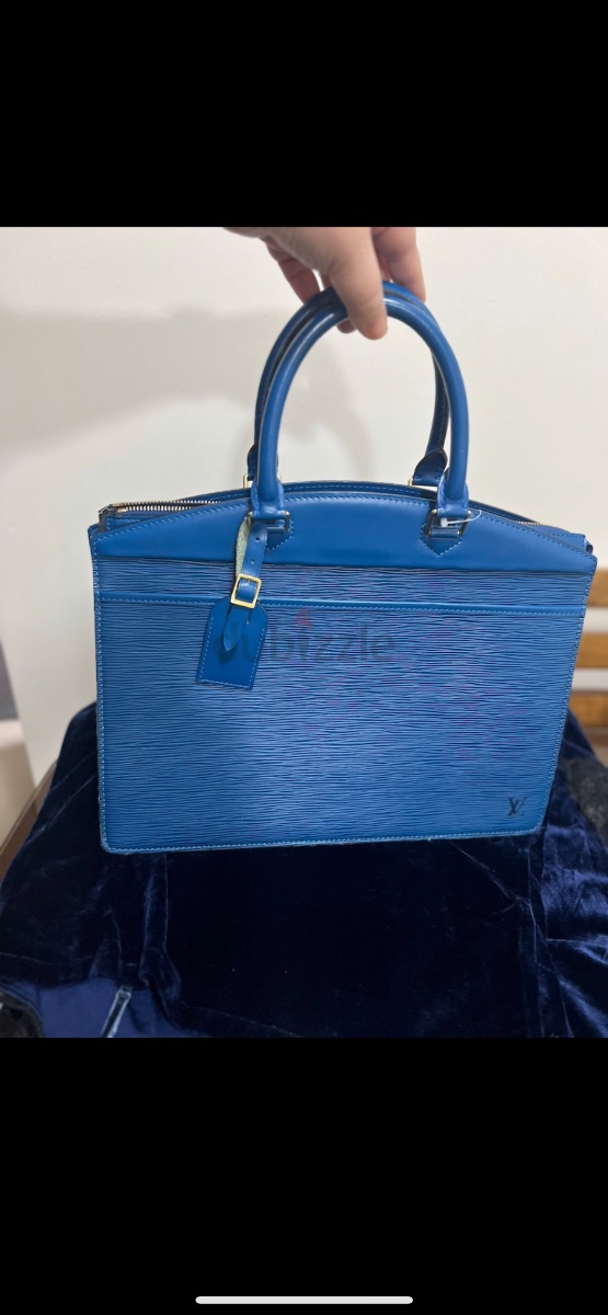 Louis vuitton document bag