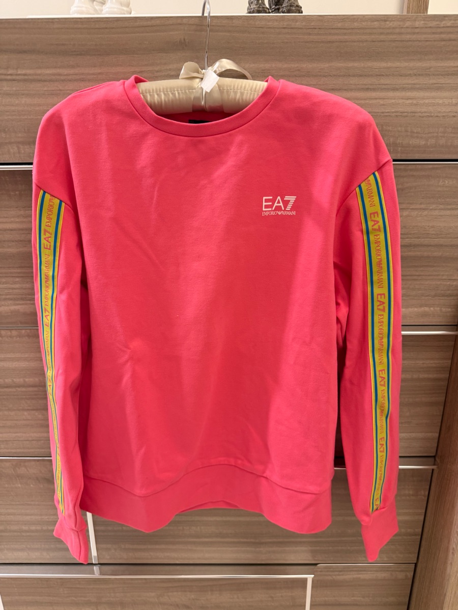 Armani top