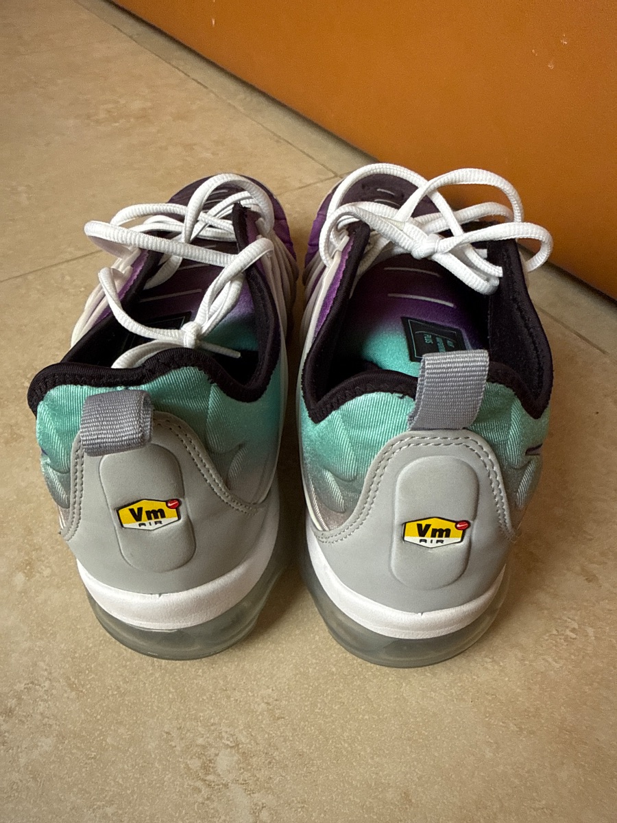 Nike Air Vapormax Plus photo 2