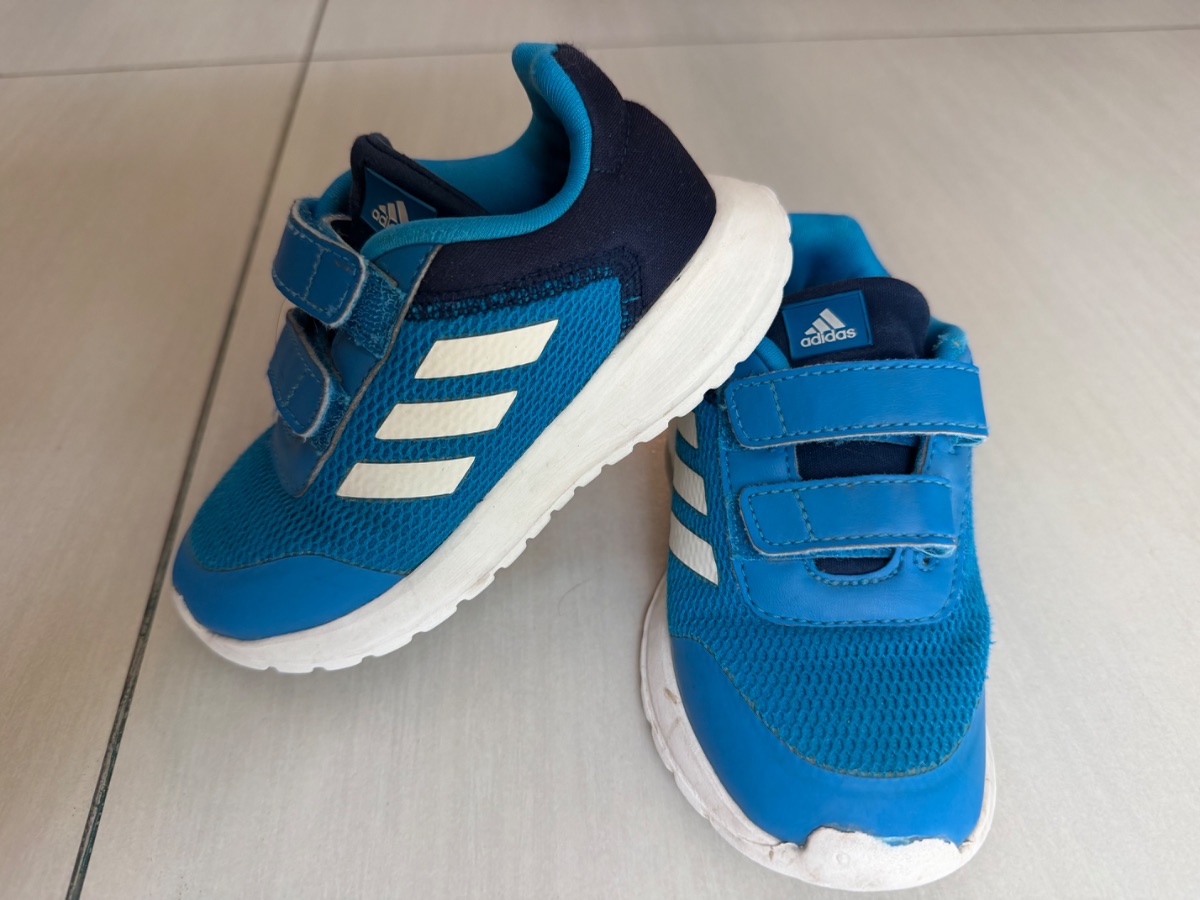 Adidas boys shoes photo 2