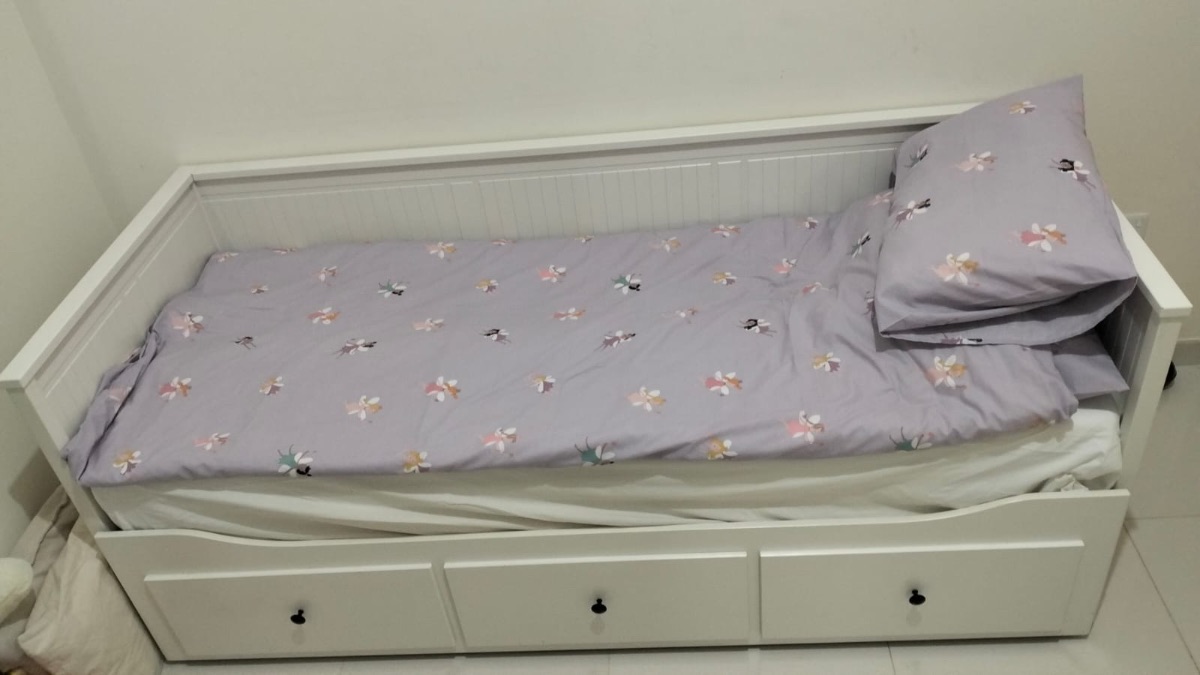 IKEA daybed photo 3