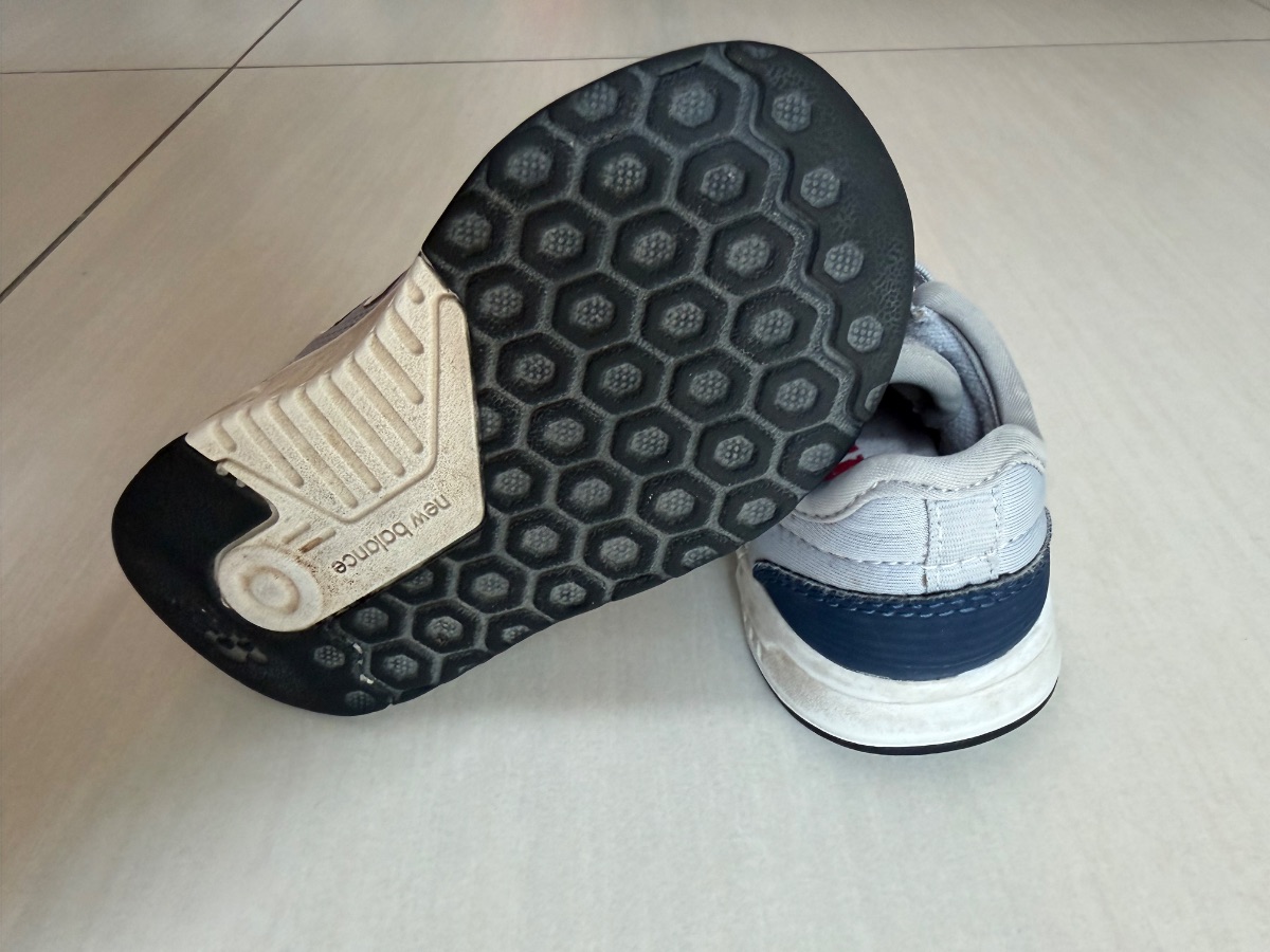 New balance boys shoes 22,5 photo 3