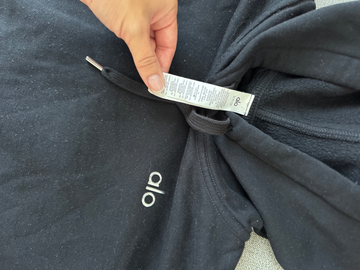 Alo black hoodie photo 2