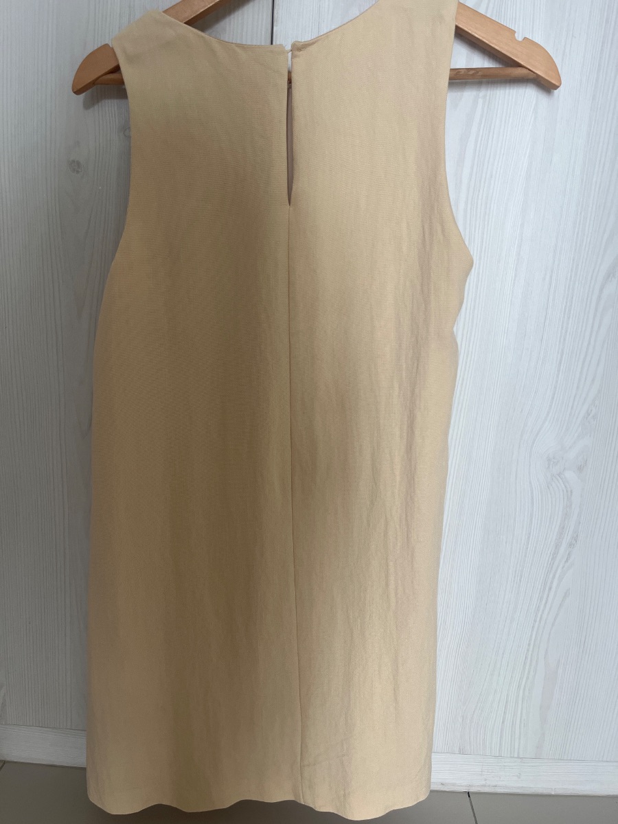 H&M dress photo 3