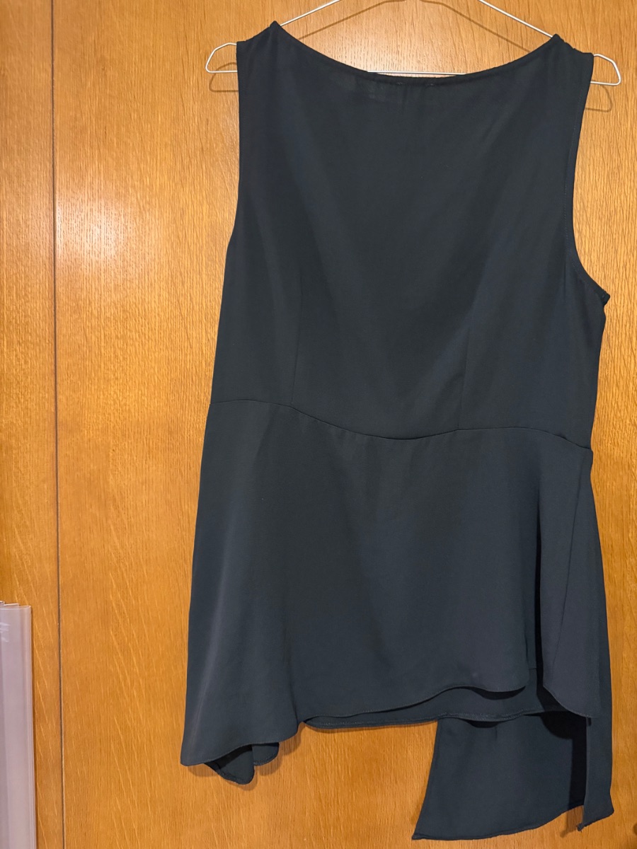 River Island Black Top photo 3