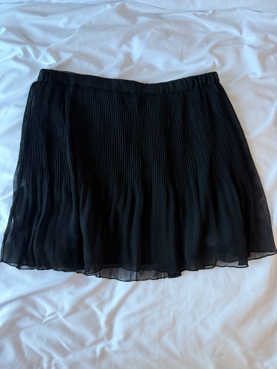 Zara pleated black mini skirt