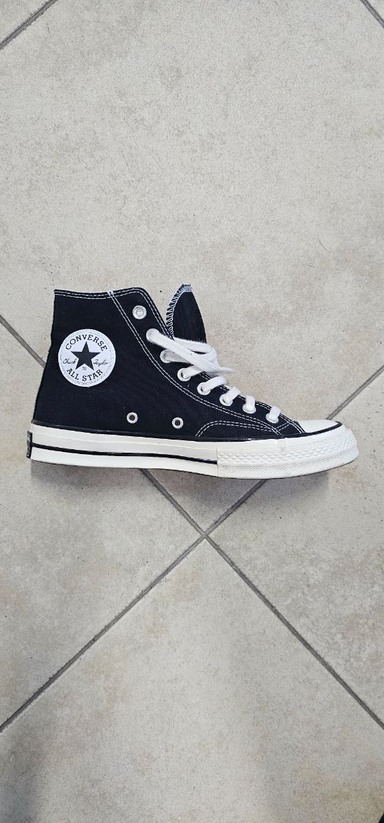 Converse sneakers photo 3