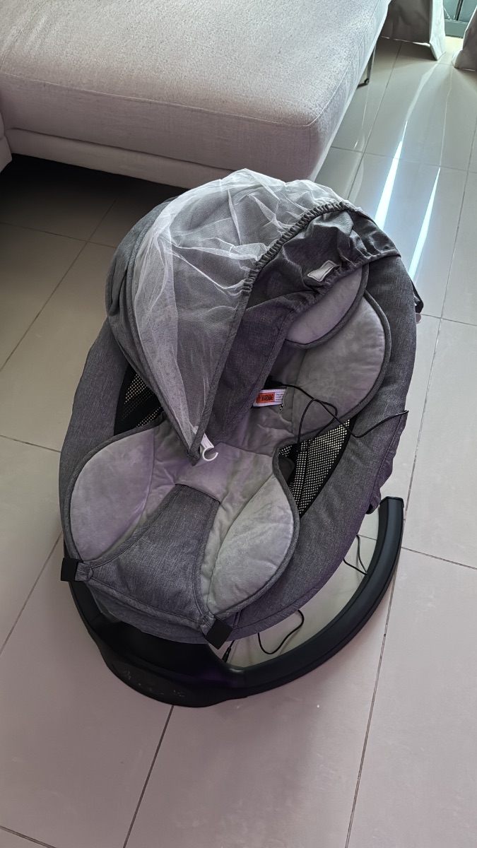 Larex Electronic Baby Swing photo 2