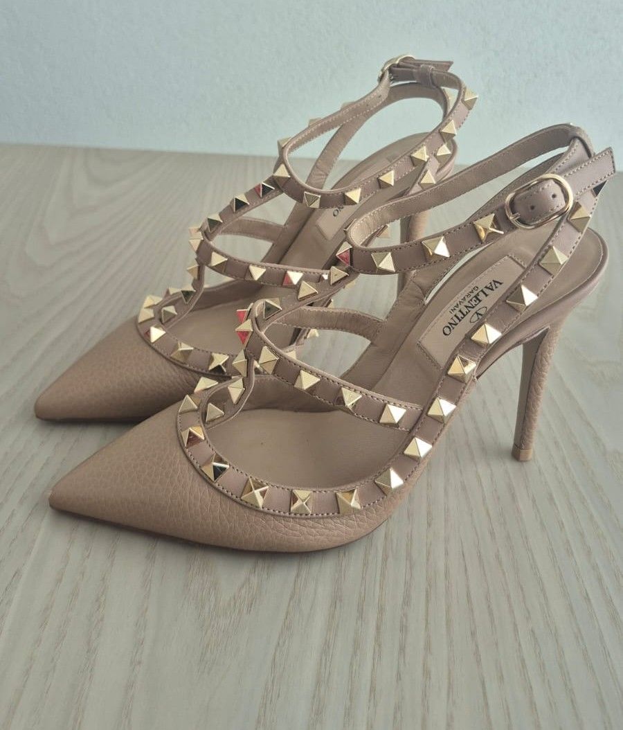 Valentino Rockstud Caged Nude Leather Pumps photo 3