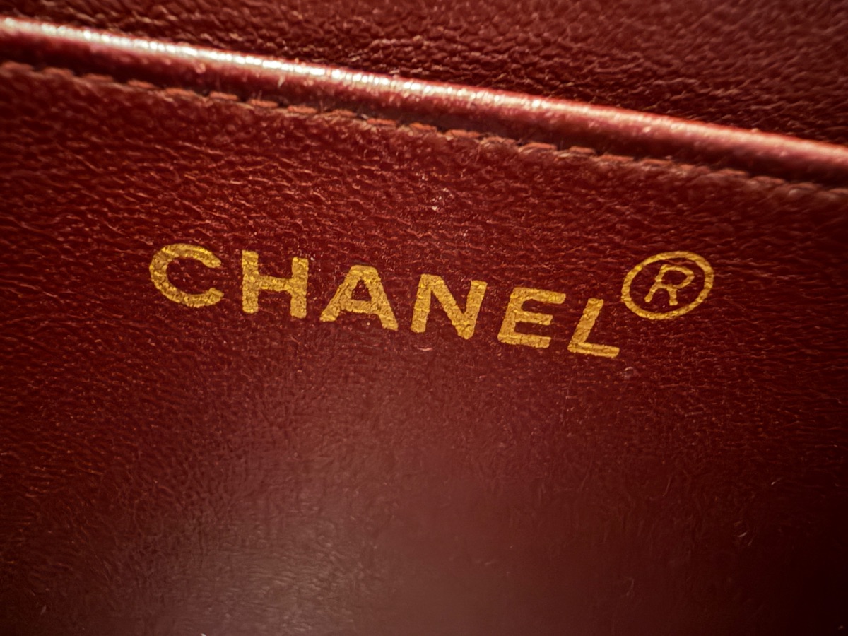 Preloved Vintage Chanel Maxi Flap with Authenticity Card photo 3