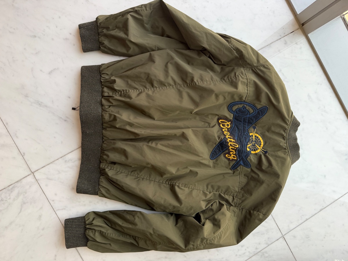 Breitling dark green bomber jacket photo 2