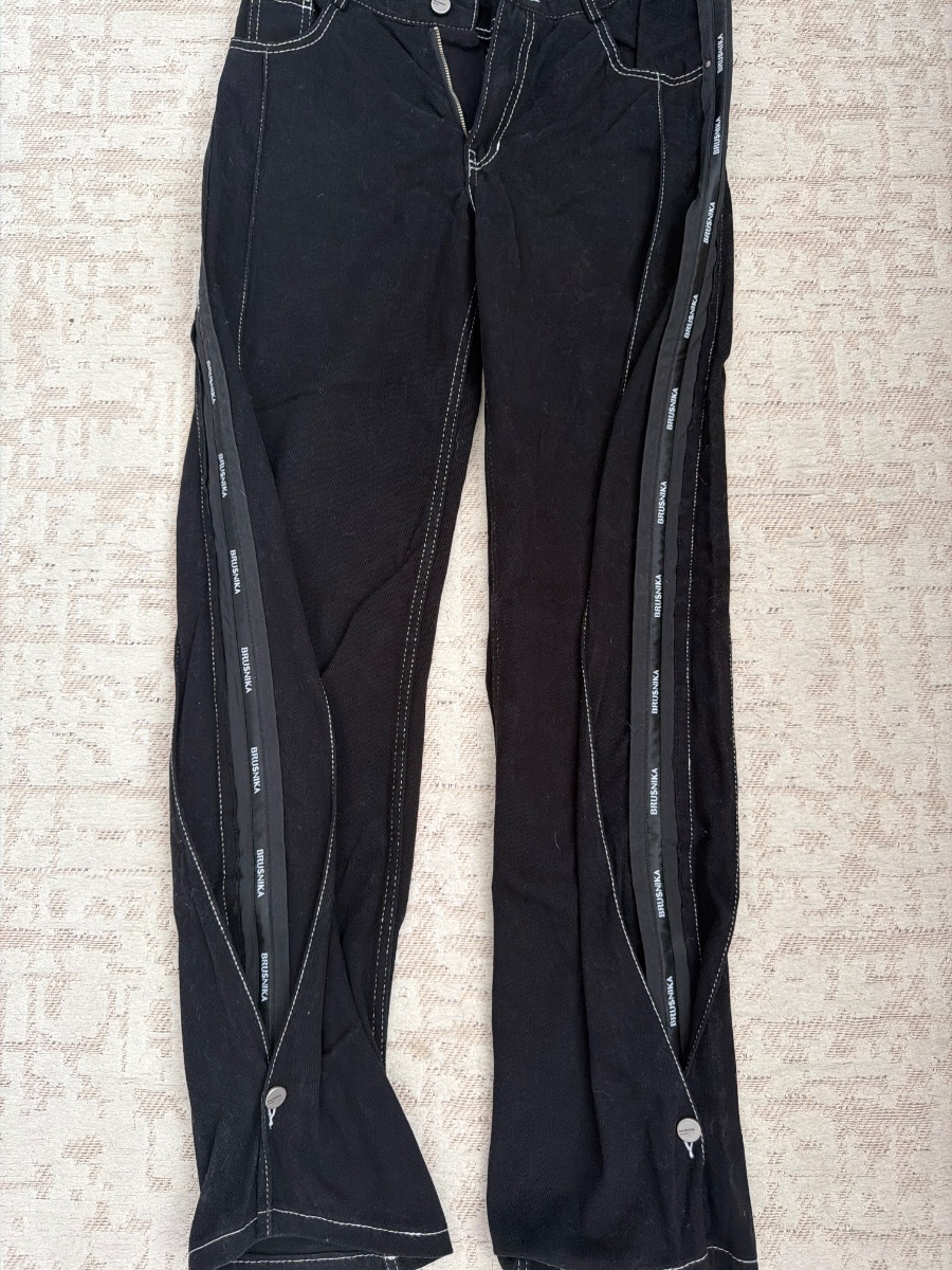 Brusnika Jeans
