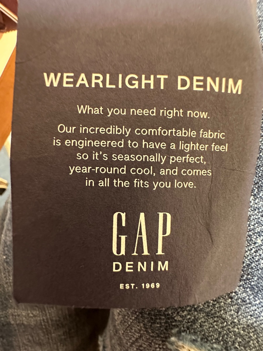 Gap ripped jeans photo 2