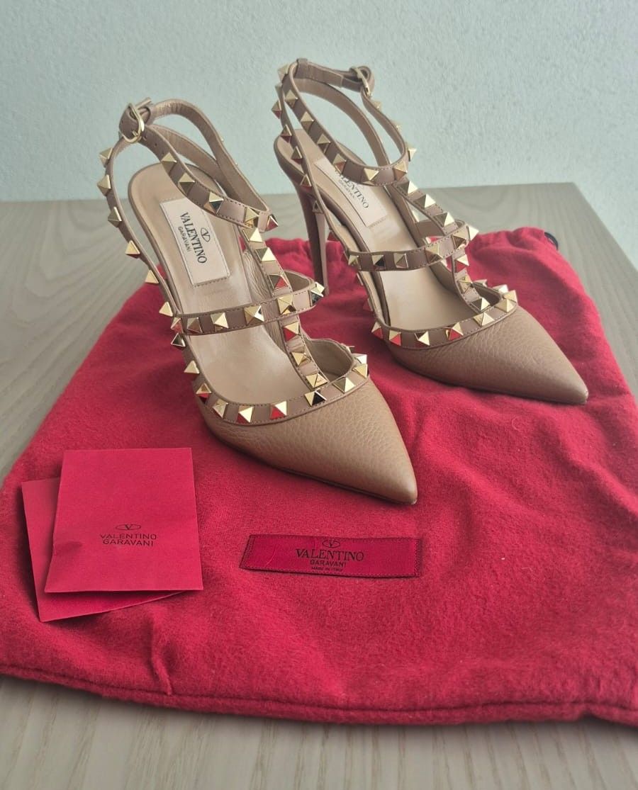 Valentino Rockstud Caged Nude Leather Pumps photo 2