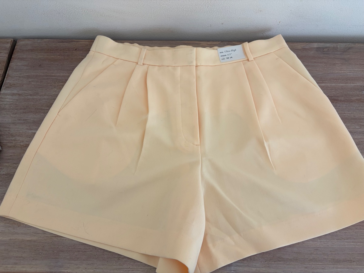Abercrombie & Fitch tailored shorts