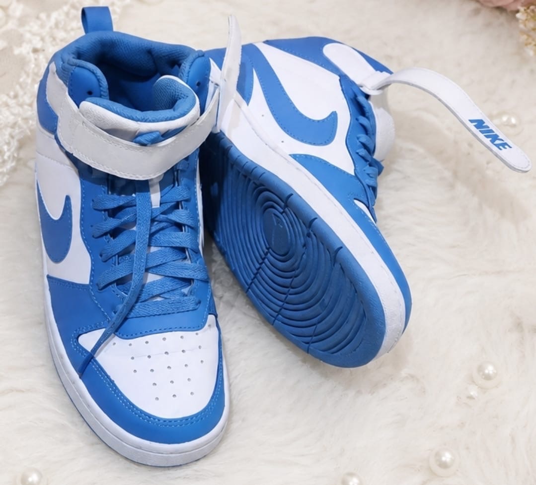 Nike sports shoes