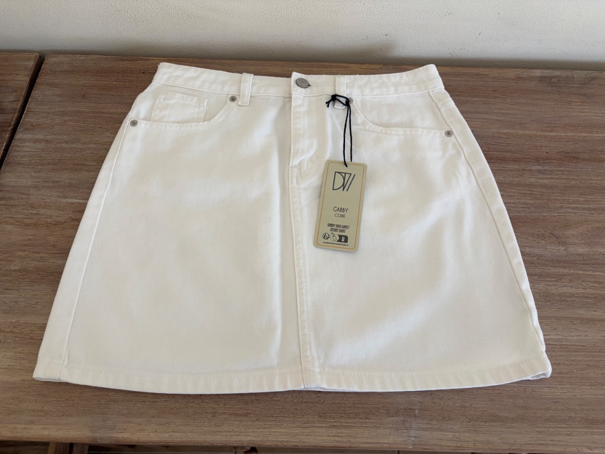 Don’t Think Twice Gabby denim skirt