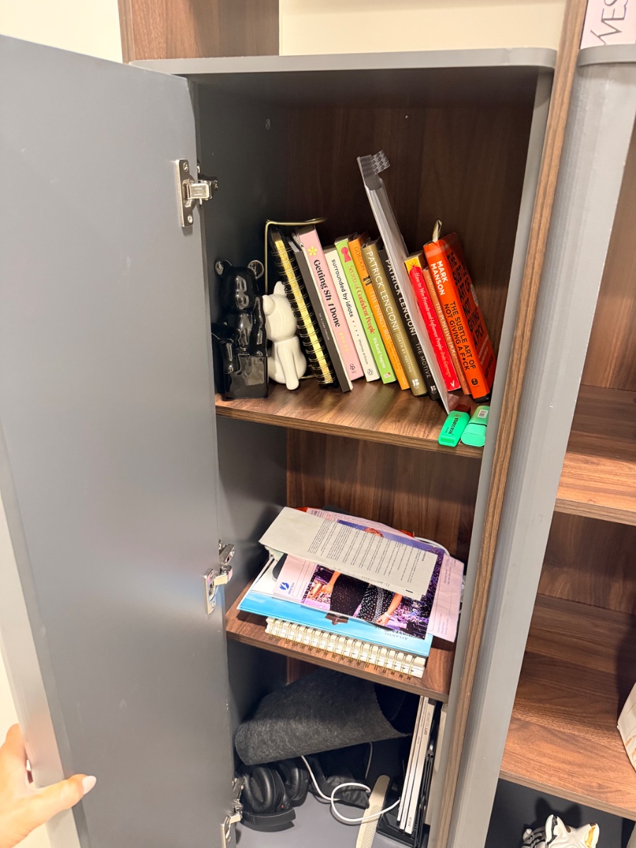PAN HOME BOOKSHELF photo 3