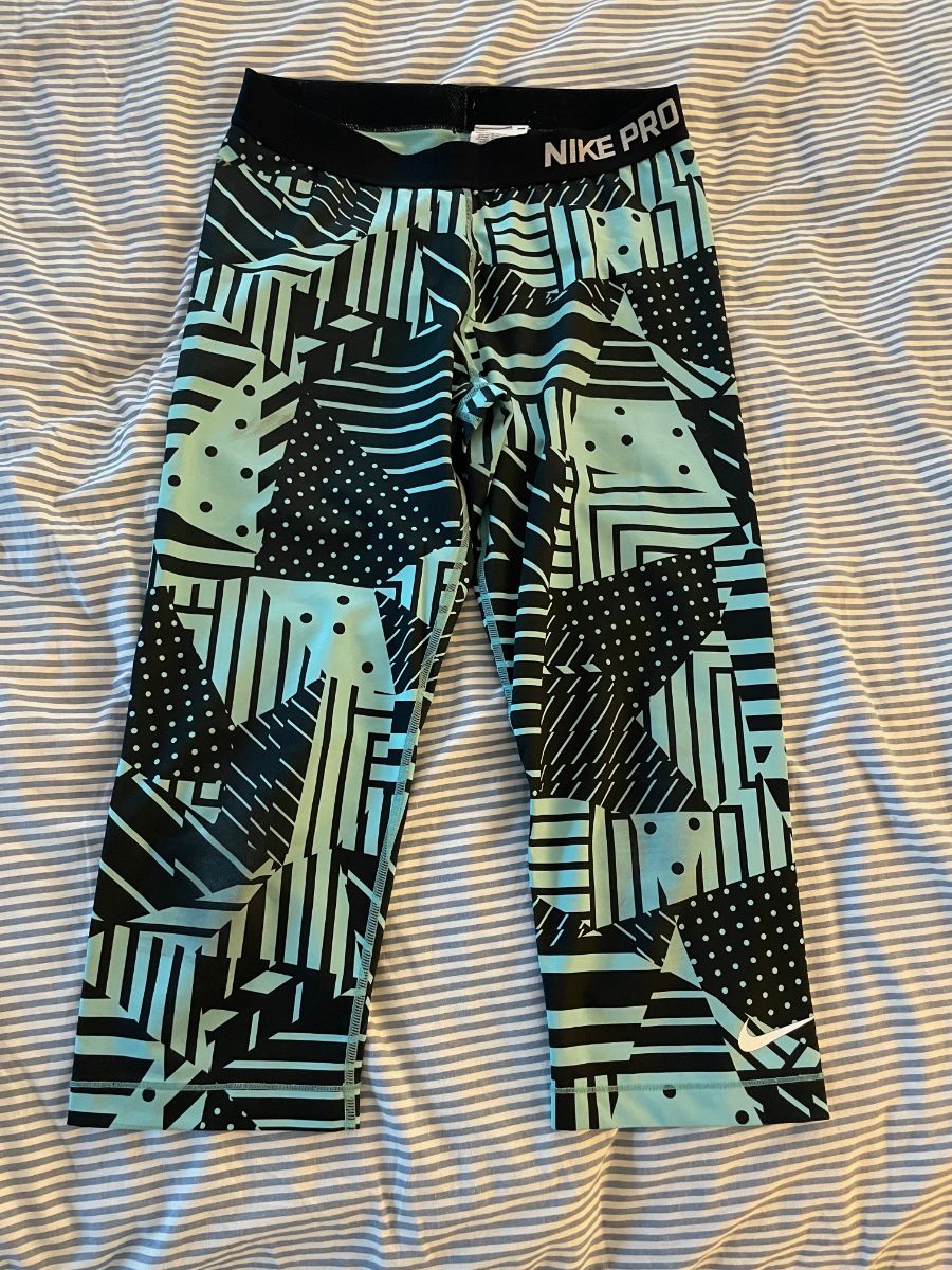 Nike Pro Green & Black 3/4 length Gym Leggings Large