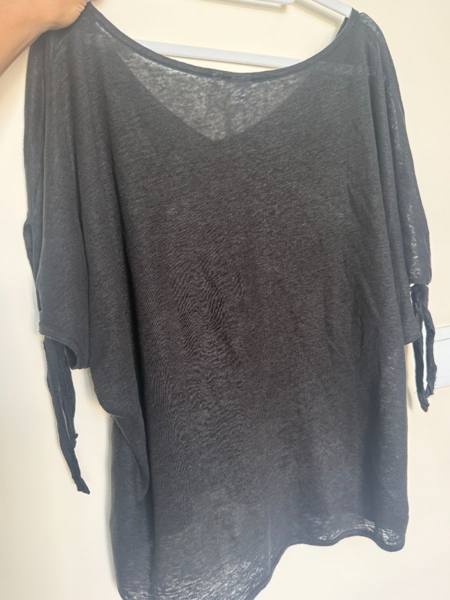 H&M Black Oversized Thin Material Tshirt Medium photo 3