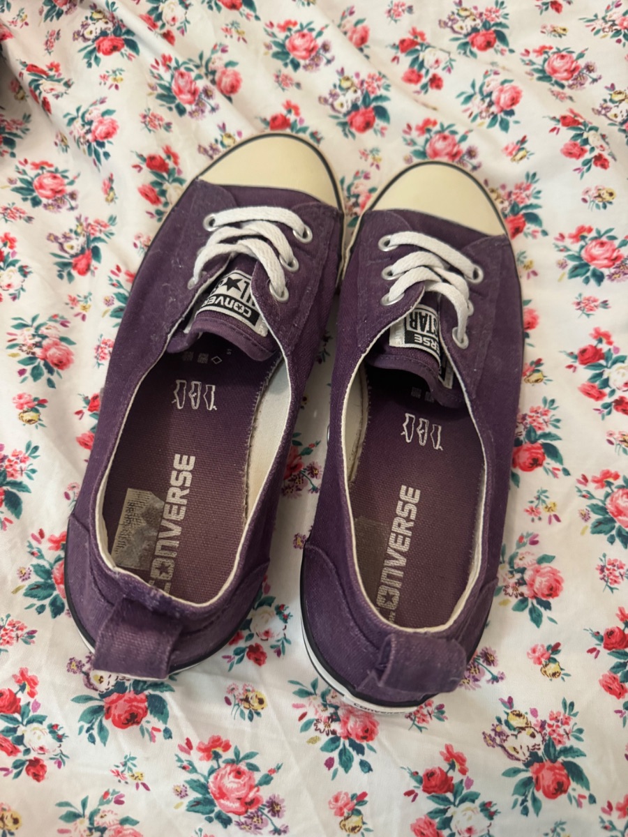 Converse Slip Ons photo 2