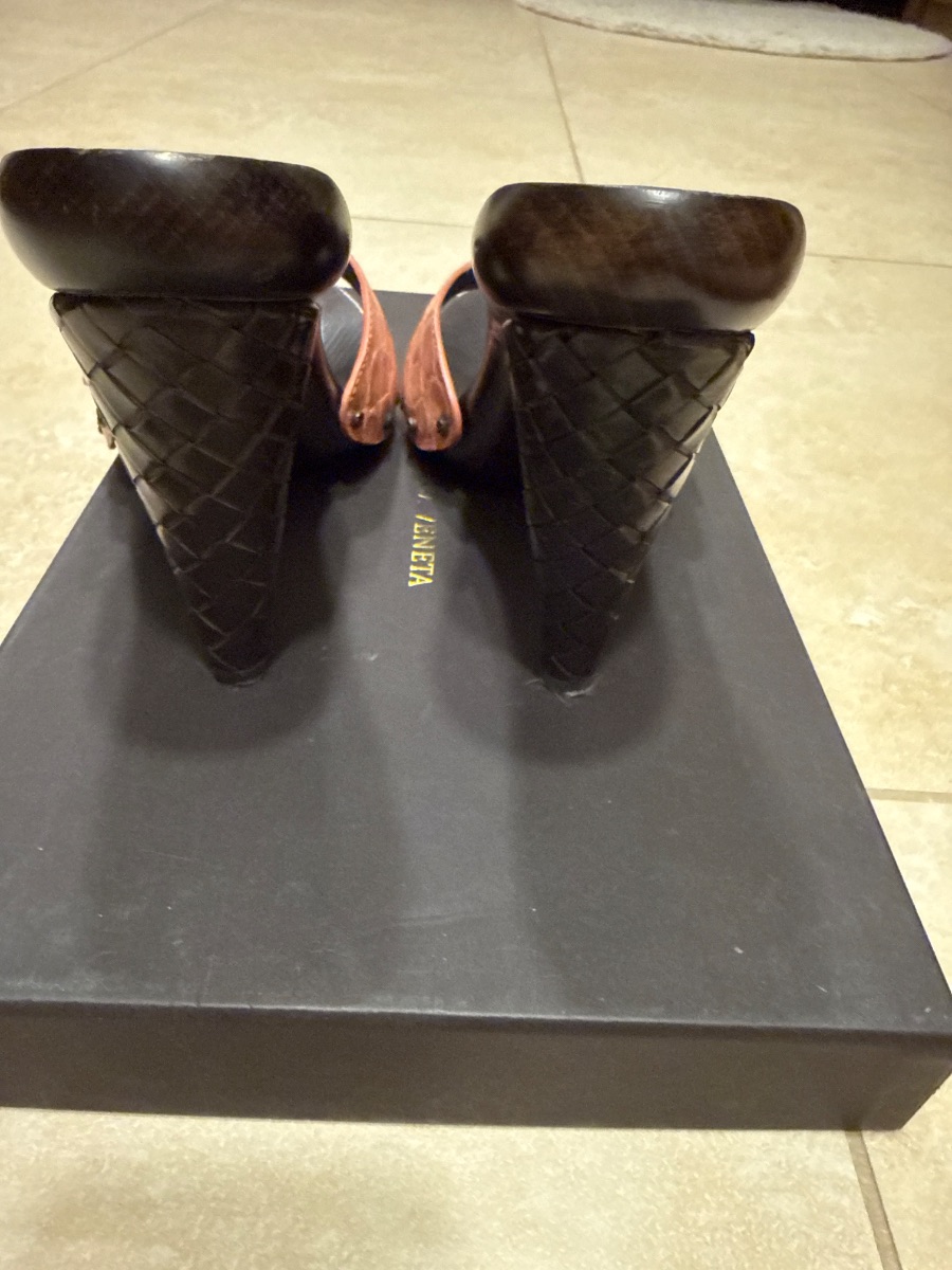 Bottega Veneta heels in pink Croco leather photo 3