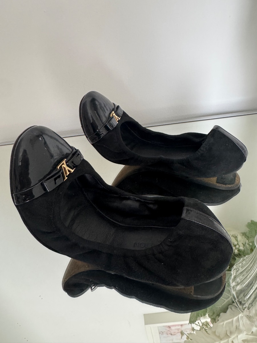 Louis Vuitton Black Suede size 36.5 photo 3