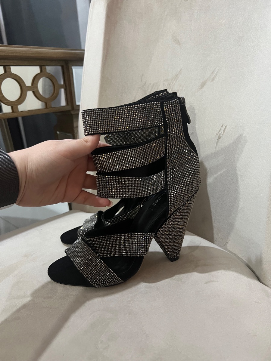 Nissa Crystal Shoes photo 2