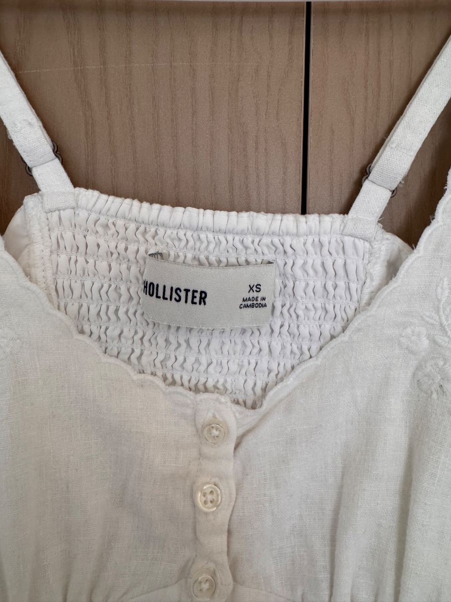 Hollister white embroidered sleeveless linen top photo 3