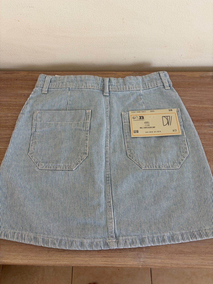 Don’t think twice denim skirt photo 2