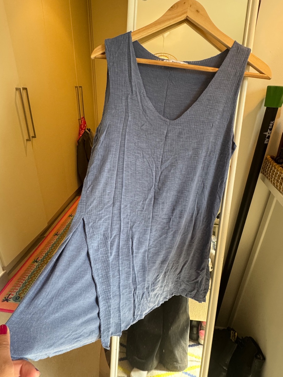 Mango Blue tee with split side