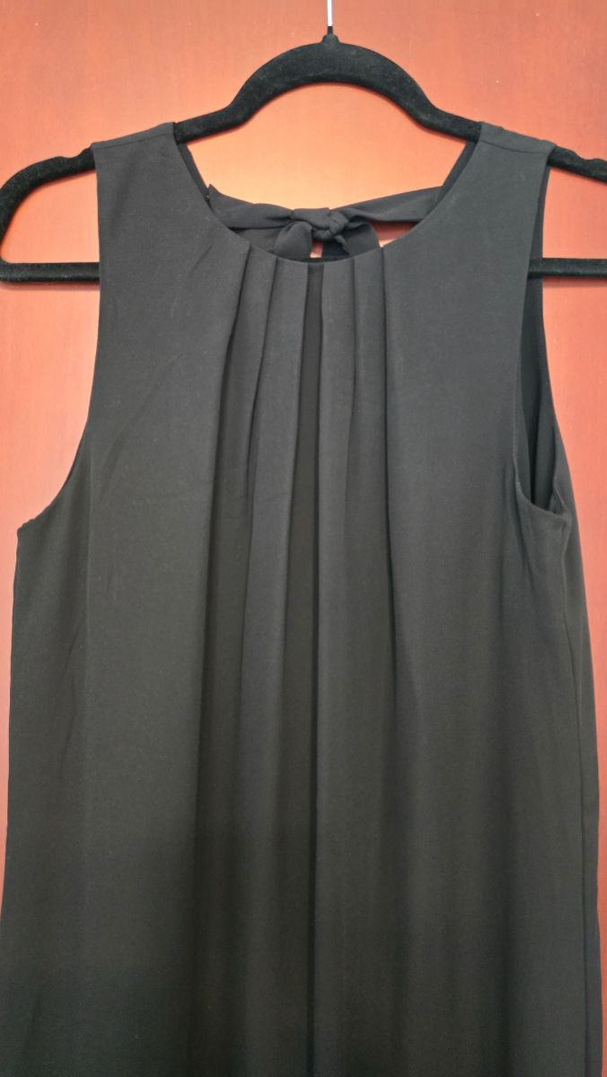 H&M Black flowy short dress