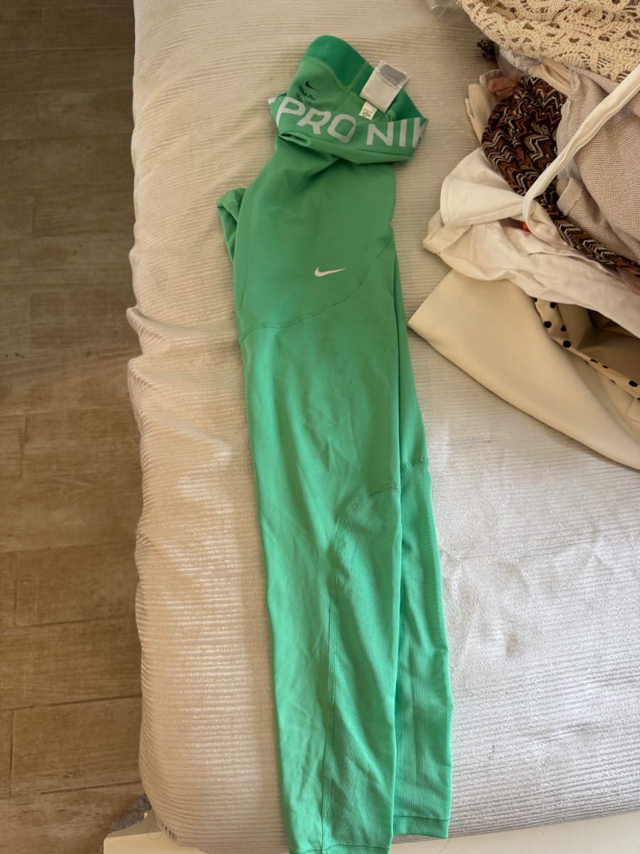 Nike/mixed Nike/gymwear bundle photo 3