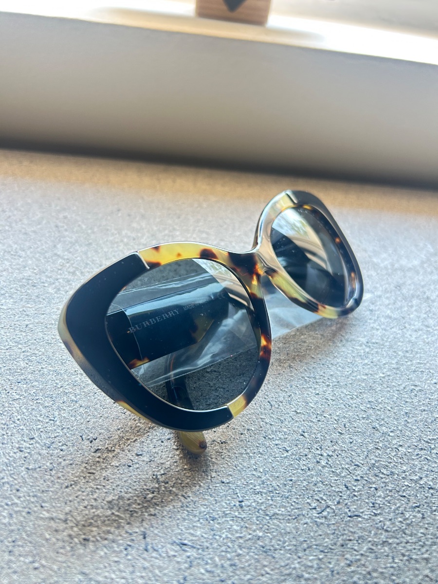 NEW sunglasses Burberry - tortoiseshell black photo 3