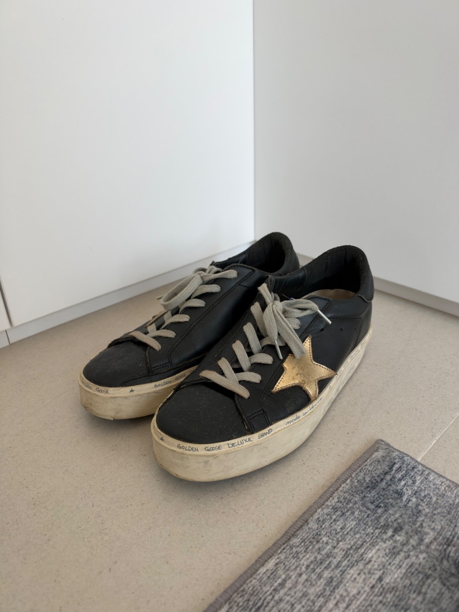 Golden Goose “Hi Star” Classic Leather Low Top Sneakers