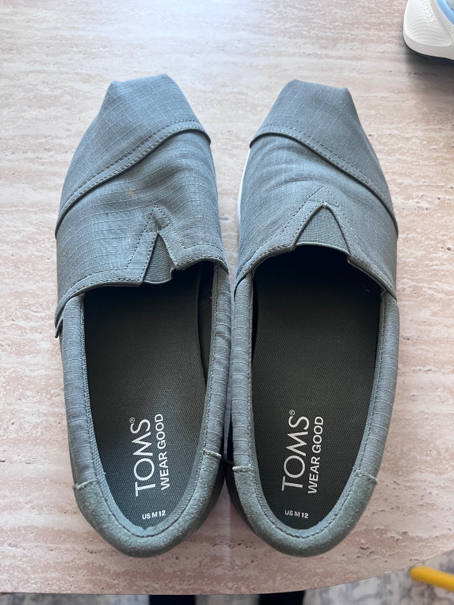 Toms