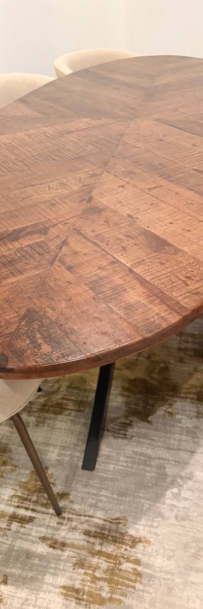 Marina Home dining table
