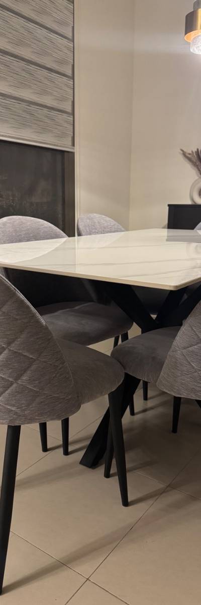 Home Centre 6 seater dining set